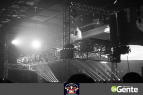 Você foi ao show do Luan Santana em Dourados? Confiram os Clicks agora mesmo