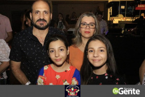 Você foi ao show do Luan Santana em Dourados? Confiram os Clicks agora mesmo