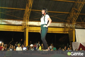 Confiram as fotos do Miss e Mister Indígena 2017