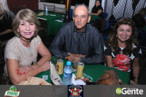 Confiram as fotos da SEXTANEJA no Clube Indaiá