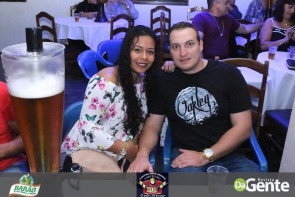 Confiram as fotos da SEXTANEJA no Clube Indaiá