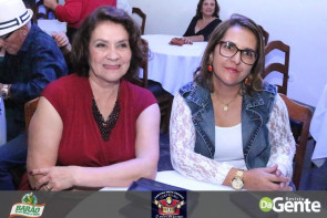 Confiram as fotos da SEXTANEJA no Clube Indaiá