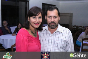 Confiram as fotos da SEXTANEJA no Clube Indaiá