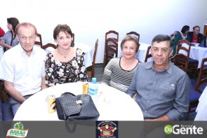 Confiram as fotos da SEXTANEJA no Clube Indaiá