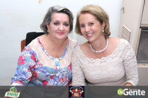 Confiram as fotos da SEXTANEJA no Clube Indaiá