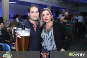 Confiram as fotos da SEXTANEJA no Clube Indaiá