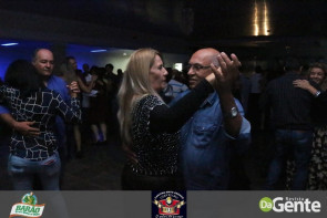 Confiram as fotos da SEXTANEJA no Clube Indaiá