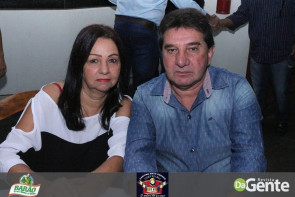 Confiram as fotos da SEXTANEJA no Clube Indaiá