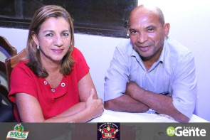 Confiram as fotos da SEXTANEJA no Clube Indaiá