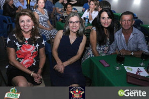 Confiram as fotos da SEXTANEJA no Clube Indaiá