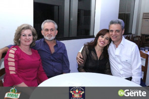 Confiram as fotos da SEXTANEJA no Clube Indaiá