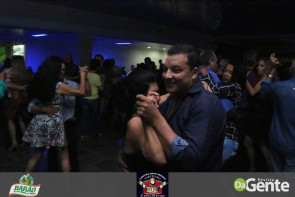 Confiram as fotos da SEXTANEJA no Clube Indaiá