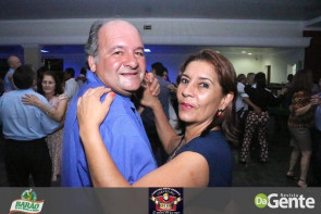 Confiram as fotos da SEXTANEJA no Clube Indaiá