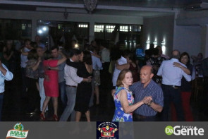 Confiram as fotos da SEXTANEJA no Clube Indaiá