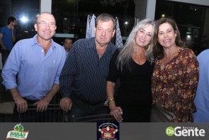 Confiram as fotos da SEXTANEJA no Clube Indaiá