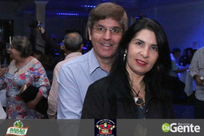 Confiram as fotos da SEXTANEJA no Clube Indaiá