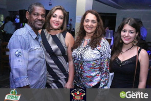 Confiram as fotos da SEXTANEJA no Clube Indaiá