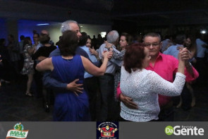 Confiram as fotos da SEXTANEJA no Clube Indaiá