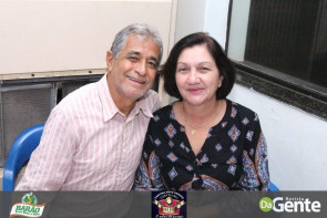 Confiram as fotos da SEXTANEJA no Clube Indaiá