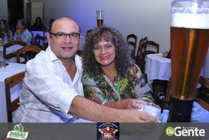 Confiram as fotos da SEXTANEJA no Clube Indaiá