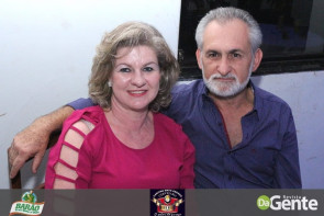 Confiram as fotos da SEXTANEJA no Clube Indaiá