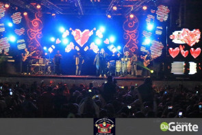 Parte 01: Confiram as fotos 53ª Expoagro: Marília Mendonça