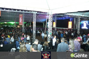 Parte 01: Confiram as fotos 53ª Expoagro: Marília Mendonça