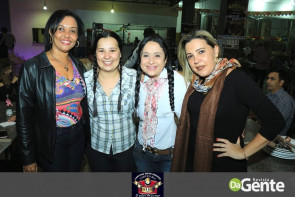 Confiram as fotos do Arraiá da Cantina Mato Grosso