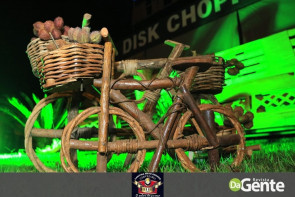 Confiram as fotos do Arraiá da Cantina Mato Grosso