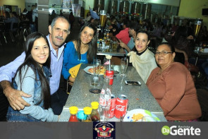 Confiram as fotos do Arraiá da Cantina Mato Grosso