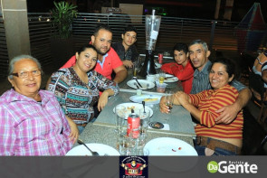 Confiram as fotos do Arraiá da Cantina Mato Grosso