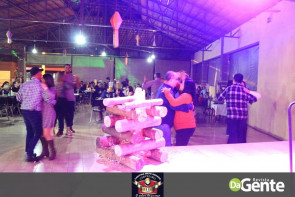 Confiram as fotos do Arraiá da Cantina Mato Grosso