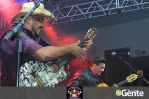 Confiram as fotos do show do Alex e Yvan