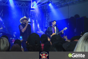 Confiram as fotos do show do Alex e Yvan