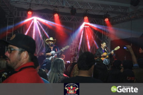 Confiram as fotos do show do Alex e Yvan