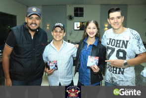 Confiram as fotos do show do Alex e Yvan