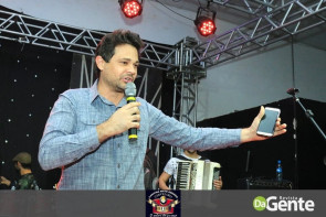 Confiram as fotos do show do Alex e Yvan