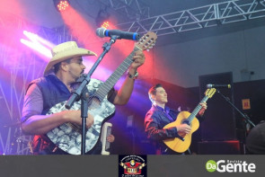 Confiram as fotos do show do Alex e Yvan