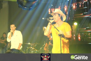 Confiram as fotos do show Conrado e Aleksandro