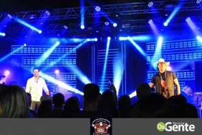 Confiram as fotos do show Conrado e Aleksandro