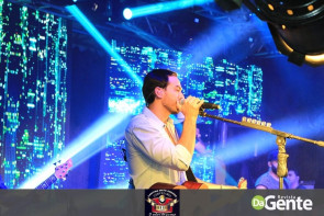 Confiram as fotos do show Conrado e Aleksandro