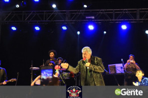 Confiram as fotos do show do Sidney Magal