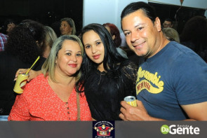 Confiram as fotos da festa Julina no clube Ubiratan