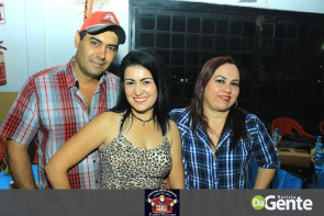 Confiram as fotos da festa Julina no clube Ubiratan