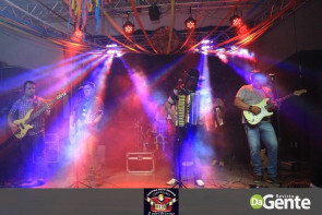 Confiram as fotos da festa Julina no clube Ubiratan