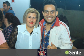 Confiram as fotos da festa Julina no clube Ubiratan