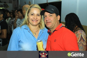 Confiram as fotos da festa Julina no clube Ubiratan