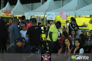 Confiram as fotos da 4ª edição do Arraiá do Flórida