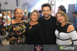 Confiram as fotos "Bailão do Zíngaro" no clube Ubiratan