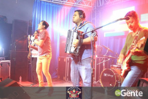 Confiram as fotos "Bailão do Zíngaro" no clube Ubiratan